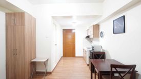 Condo for rent in Pines Peak Tower I, Highway Hills, Metro Manila near MRT-3 Shaw Boulevard