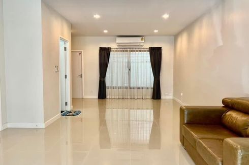 3 Bedroom Commercial for rent in Plex Bangna, Bang Kaeo, Samut Prakan