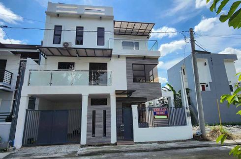5 Bedroom Townhouse for sale in Barangay 42, Metro Manila near LRT-1 R. Papa