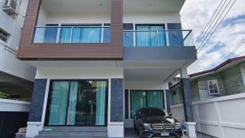 4 Bedroom House for sale in Phra Khanong Nuea, Bangkok near BTS Phra Khanong