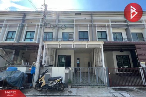 2 Bedroom Townhouse for sale in Thap Yao, Bangkok
