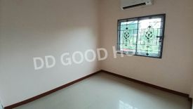 2 Bedroom Townhouse for sale in Ban Nuea, Kanchanaburi