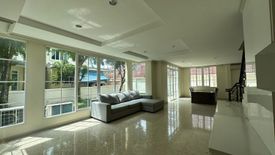 5 Bedroom House for sale in Dokmai, Bangkok