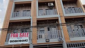 5 Bedroom House for sale in Kamuning, Metro Manila near MRT-3 Kamuning