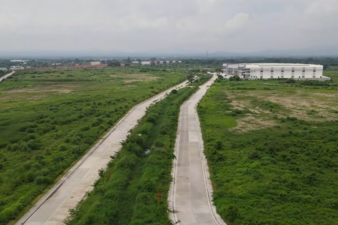 Industrial Lot for Sale in Governor's Drive, Naic, Cavite LA25830 📌