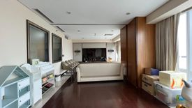 4 Bedroom Condo for sale in San Lorenzo, Metro Manila near MRT-3 Ayala