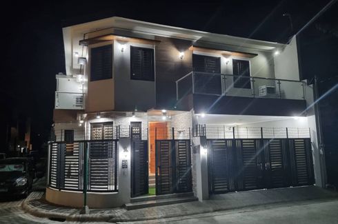 4 Bedroom House for sale in Manuyo Dos, Metro Manila