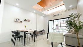 2 Bedroom Townhouse for sale in Ratsada, Phuket