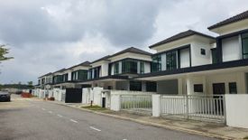 4 Bedroom House for sale in Batu Caves, Selangor