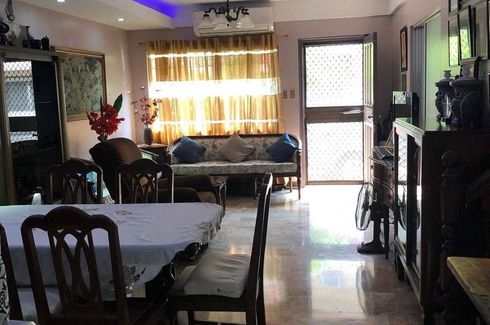 5 Bedroom House for sale in Barangay 76, Metro Manila near LRT-1 EDSA
