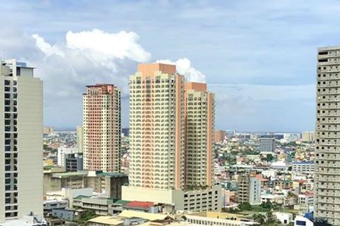 Condo for Sale or Rent in Olympia, Metro Manila
