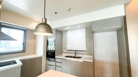 2 Bedroom Condo for sale in San Lorenzo, Metro Manila near MRT-3 Ayala