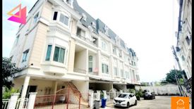 3 Bedroom Townhouse for sale in Lat Krabang, Bangkok