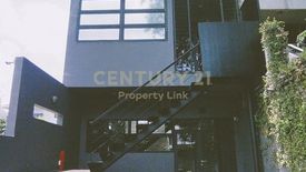 5 Bedroom Commercial for rent in Chan Kasem, Bangkok near MRT Chankasem