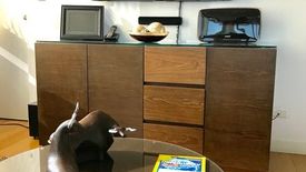 2 Bedroom Condo for sale in San Lorenzo, Metro Manila near MRT-3 Ayala