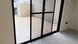 4 Bedroom Townhouse for sale in Kamuning, Metro Manila near MRT-3 Kamuning