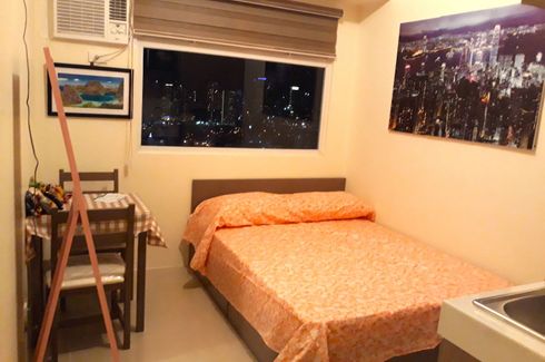 Apartment for rent in Highway Hills, Metro Manila near MRT-3 Shaw Boulevard