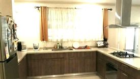 5 Bedroom House for rent in Kapitolyo, Metro Manila