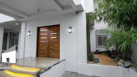 4 Bedroom House for sale in Talon Dos, Metro Manila