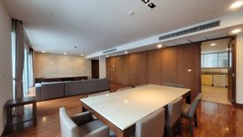 3 Bedroom Apartment for rent in Bang Kapi, Bangkok near MRT Phetchaburi