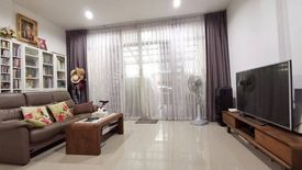 3 Bedroom Townhouse for sale in Khlong Chan, Bangkok