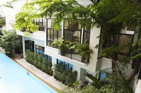 SW 38 Place