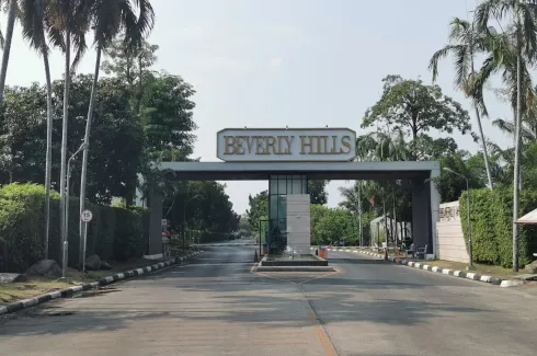 Beverly Hills Chaengwattana