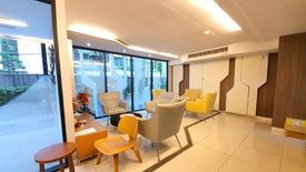 Zenith Place Sukhumvit 42