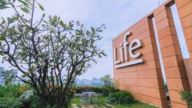 Life @ Ratchada - Suthisan