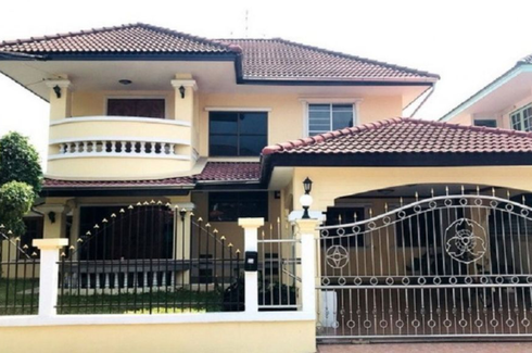Muang Pracha Village