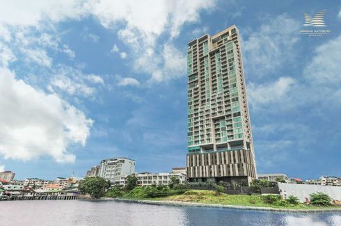 Marina Bayfront Sriracha