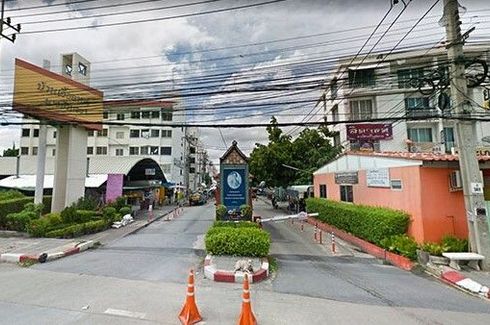 Baan Ua-Athorn Bang Bua Thong 1