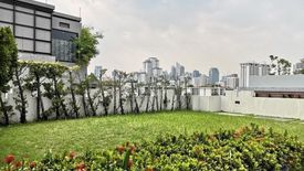 Vincente Sukhumvit 49