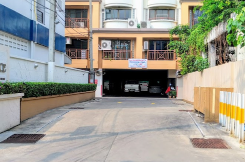 Aree Place Sukhumvit 26