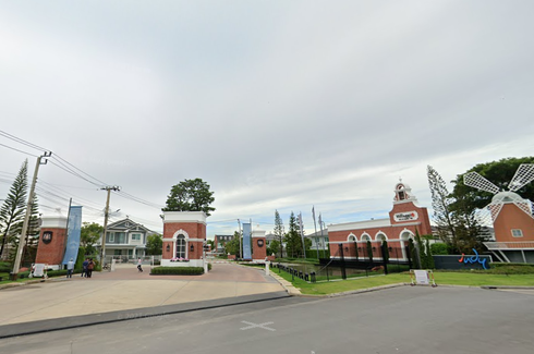 Villaggio Prachauthit 90