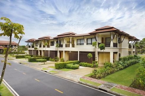 LAGUNA VILLAGE TOWNHOMES