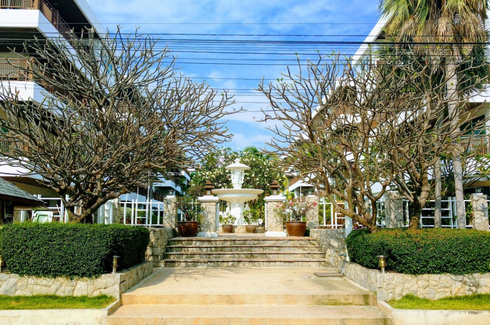 Beach Palace Condominium