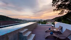 Splendid Condominium