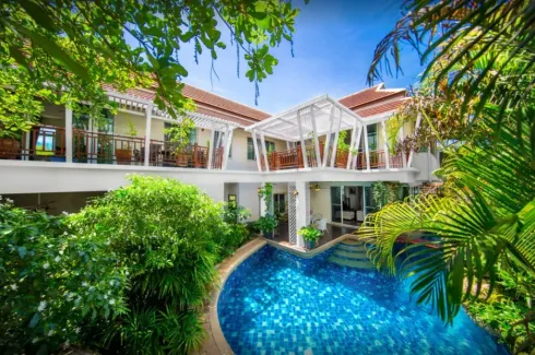 Palm Oasis Pool Villas